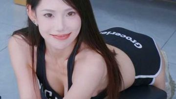 《迷情医院》潘甜甜新作?有点刺激的真人美女互动游戏!