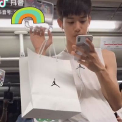 #上海地铁小哥哥