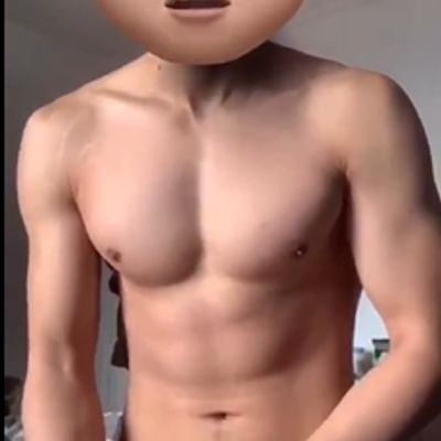 肌肉小哥哥自卡
